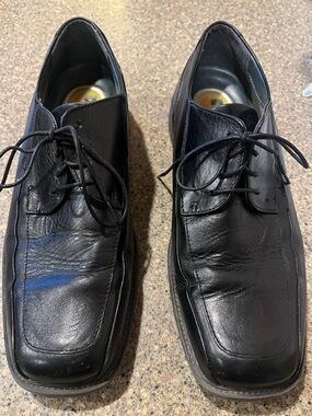 Dockers Men's Black Leather Lace-Up Square-Toe Derbys